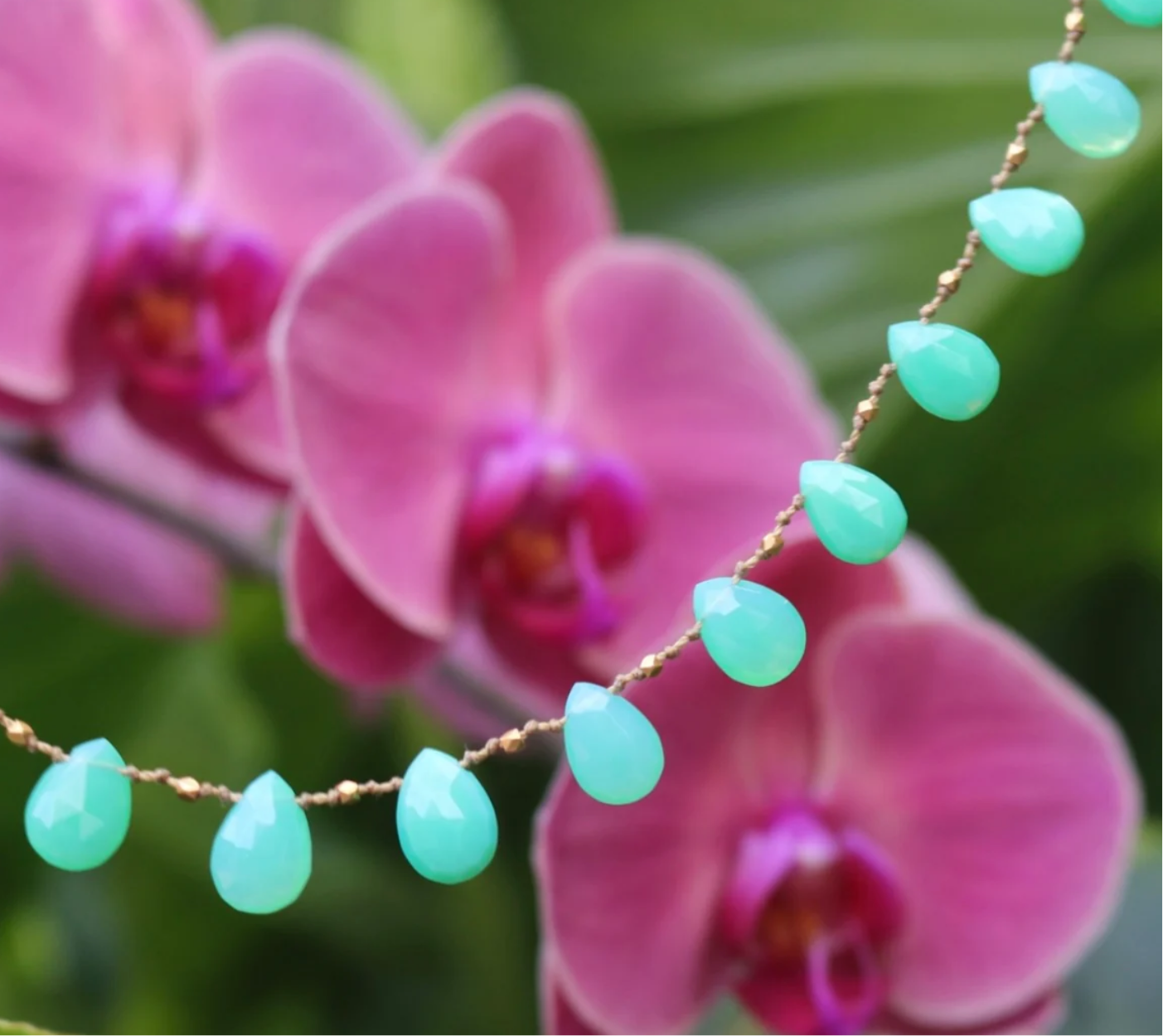Amalia Ali'i Necklace Chrysoprase and Gold Ali’i-30