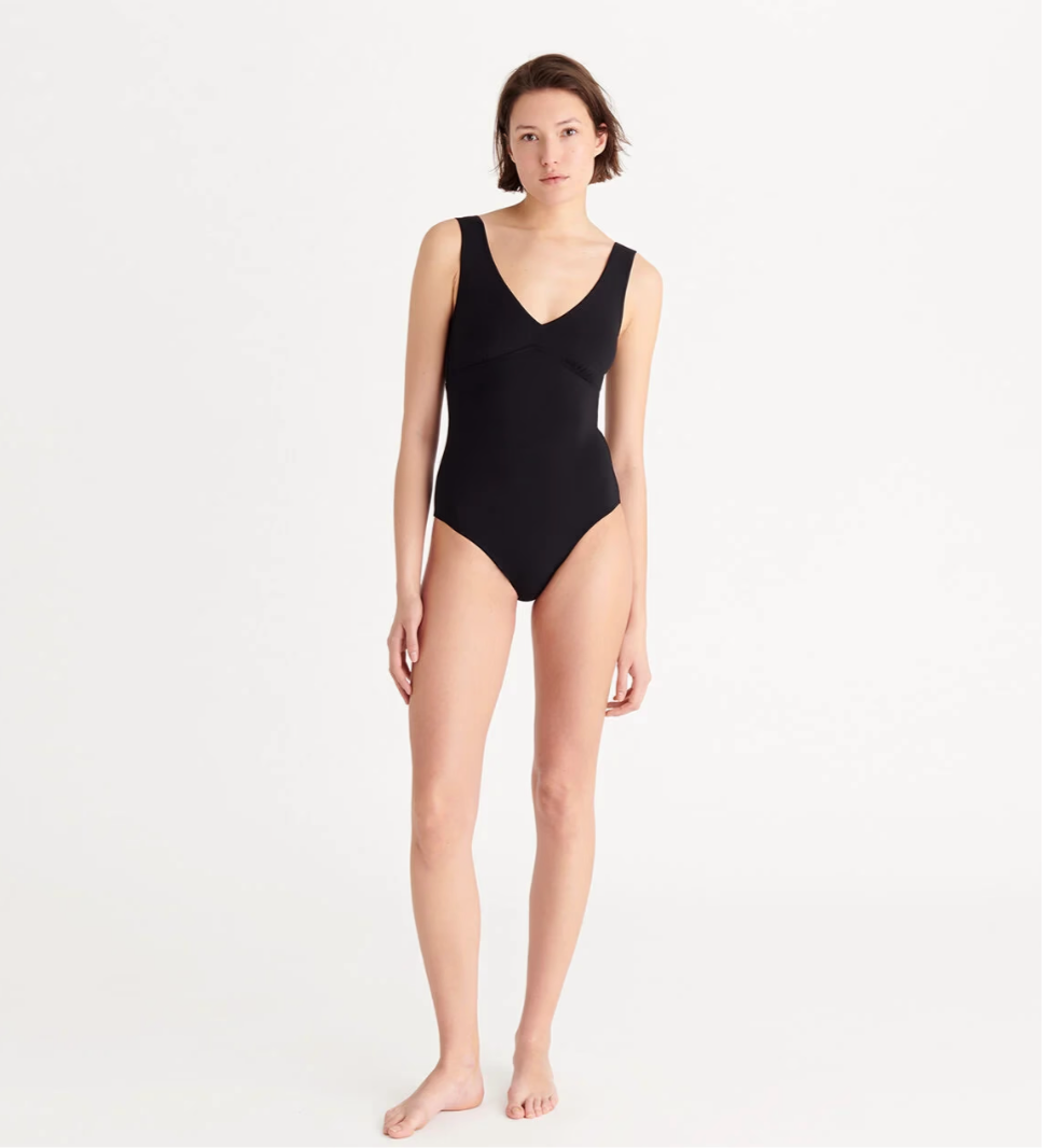 ERES Hold up
Sophisticated One-piece