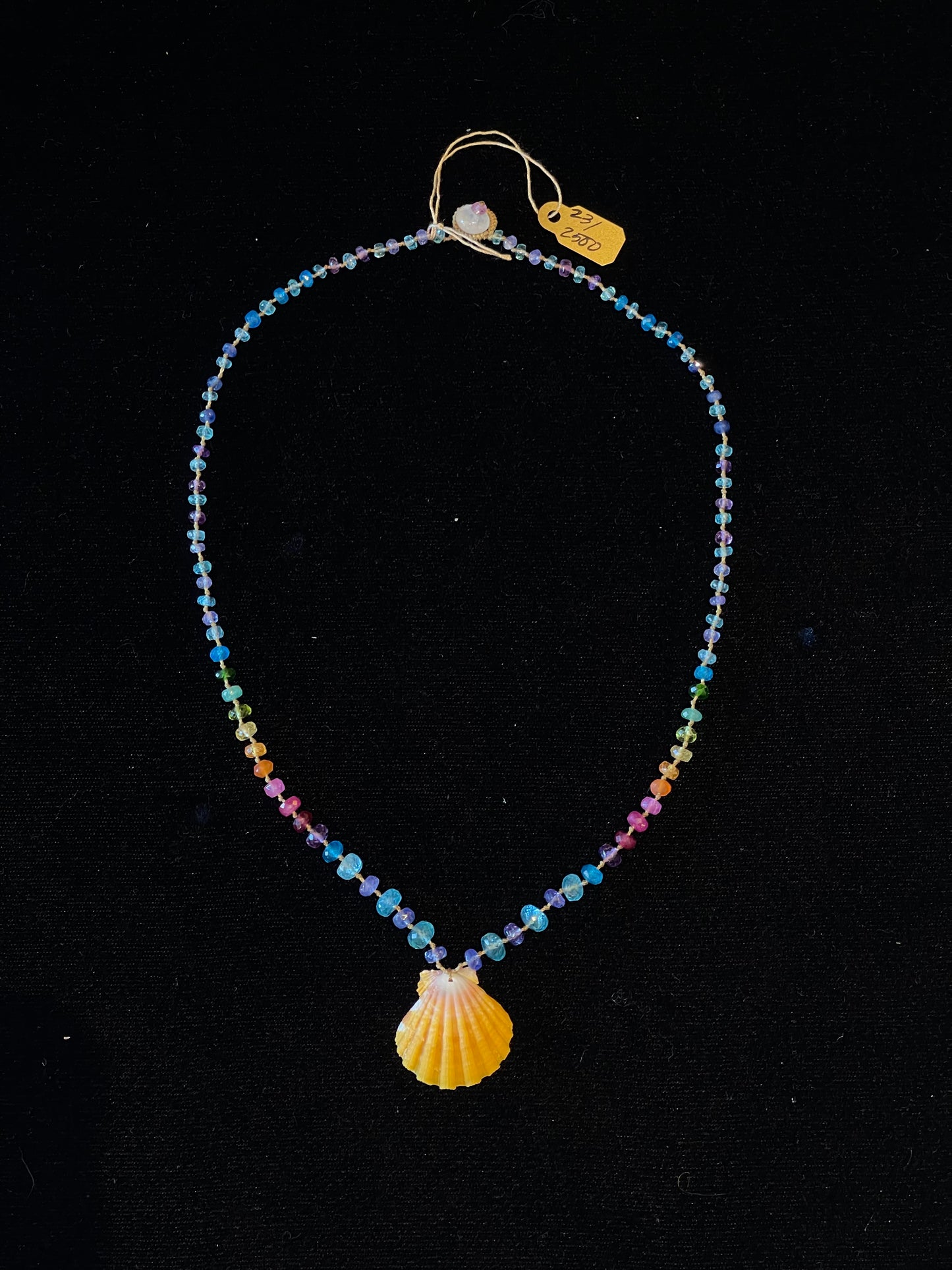 Amalia Mana Necklace Sunrise Shell Rainbow Mana-23